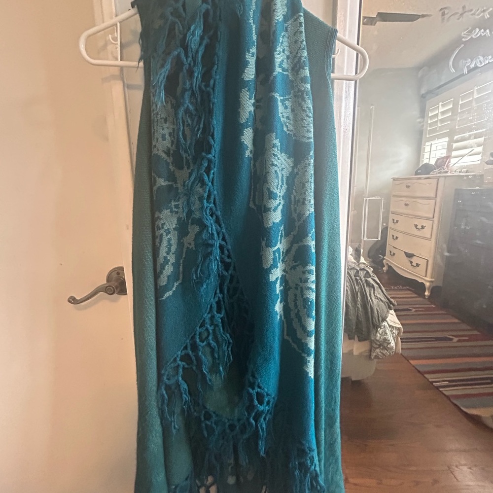 Gorgeous Draped Sleeveless Teal Shawl/Cardigan Combo